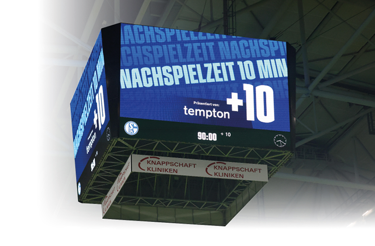 firo : 24.10.2025 Fussball, Fu ball, 2.Liga, 2.Bundesliga, Saison 2025/2026, FC Schalke 04 - SV Darmstadt 98 1:0 The video cube shows 10 minutes of extra time, Nachspielzeit 10 Minuten, Videow rfel