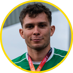 Jean Paul Bredau pr sentiert seine Gold-Medaille als Deutscher Meister ber 400 m Sprint.