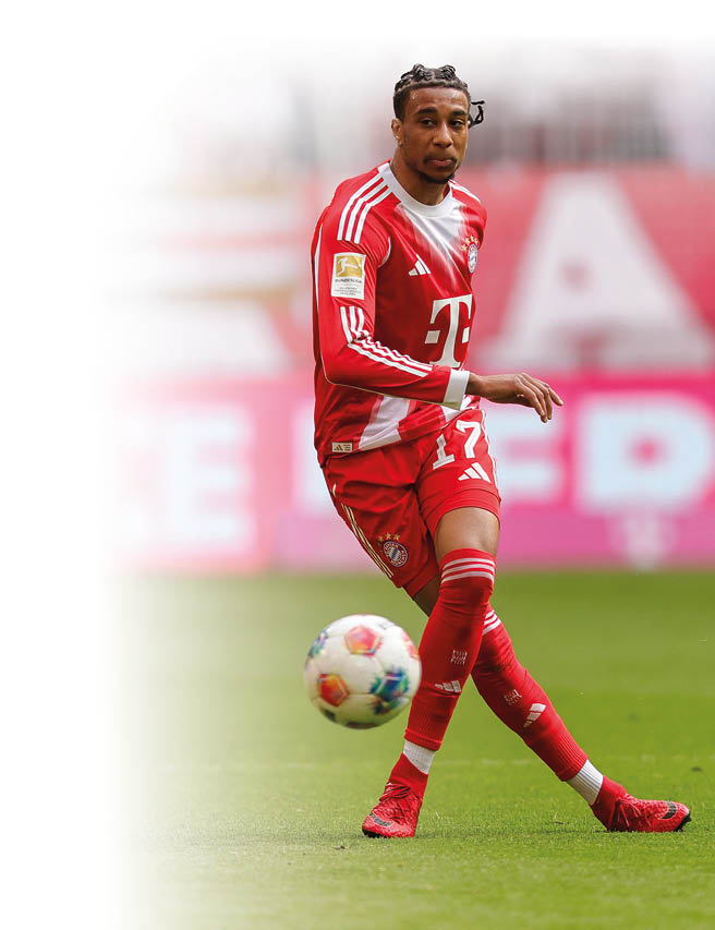 firo : 21.03.2026 Fussball, Fu ball, 1.Liga, 1.Bundesliga [Bundesliga], Saison 2025/2026, 27. Spieltag, FC FC Bayern Munich - Union Berlin, Michael Olise of FC FC Bayern Munich plays the ball Einzelaktion during