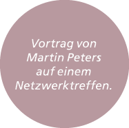 Vortrag von Martin Peters auf einem Netzwerktreffen.